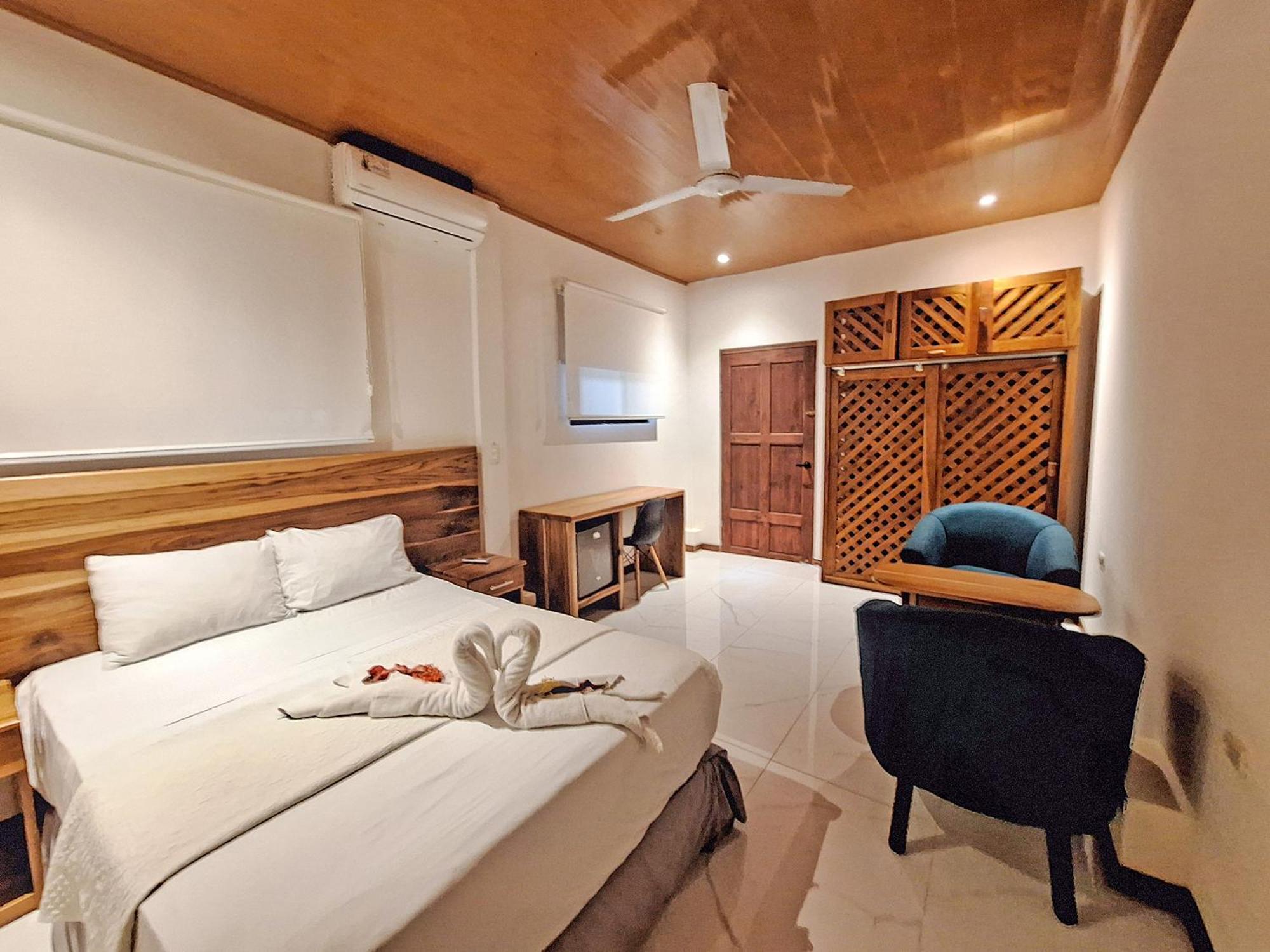 Infiniti Hotel Puerto Viejo de Talamanca Luaran gambar